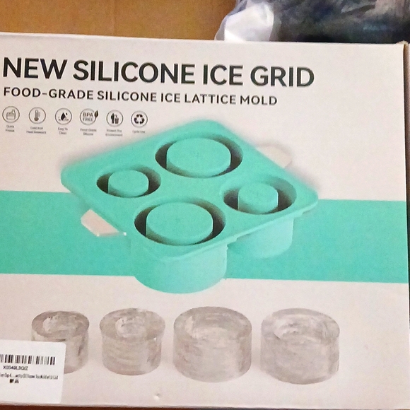 Stanley Cream Tumbler with Blue and Purple Stitch Design - Picture 4 of 5